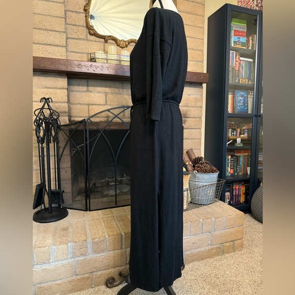 SOFT JOIE Maxi Long Sleeve Drawstring Black Dress w/ Slit - Picture 4 of 9